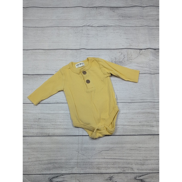 0/3m Rabbit + Bear Ribbed Bodysuit Bundle - Picture 5 of 9